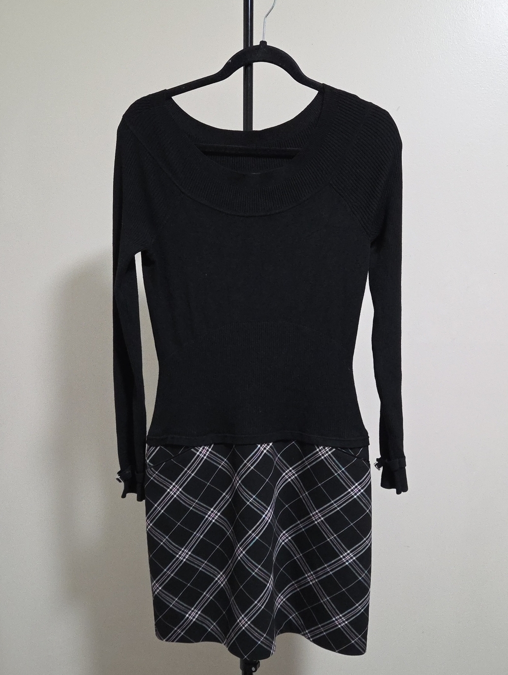 White House Black Market Black Long-Sleeve Knit Top with Plaid Skirt